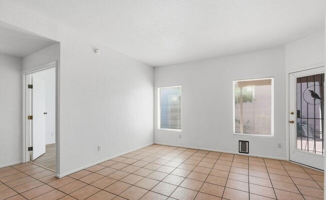 5565 N Sapphire Dr in Tucson, AZ - Building Photo - Building Photo