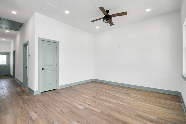 property at 10917 San Jacinto Dr