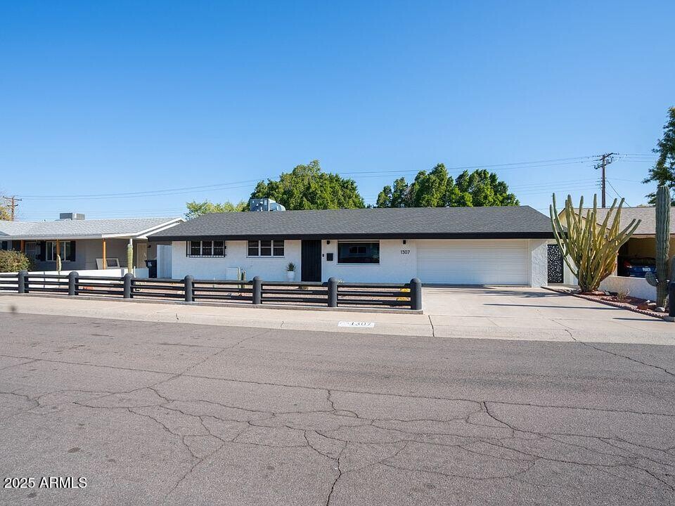 1307 N 71st St in Scottsdale, AZ - Foto de edificio