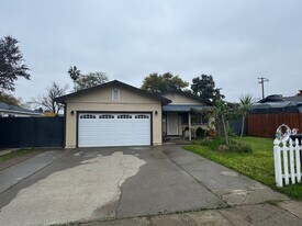 6479 Linn Way in Rio Linda, CA - Building Photo
