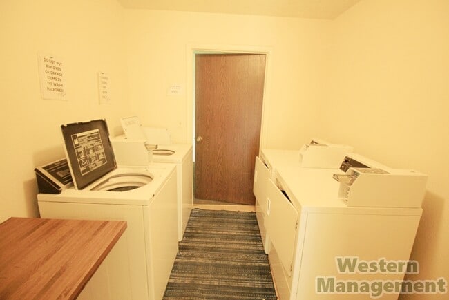 1217 Yellowstone Ave, Unit #B in Billings, MT - Building Photo - Building Photo