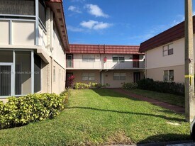 591 Saxony M in Delray Beach, FL - Building Photo