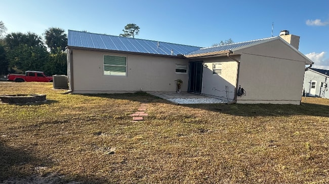 1218 Sultana St in Port Charlotte, FL - Building Photo - Building Photo