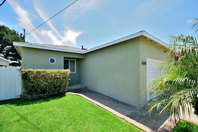 4710 166th St in Lawndale, CA - Building Photo - Building Photo
