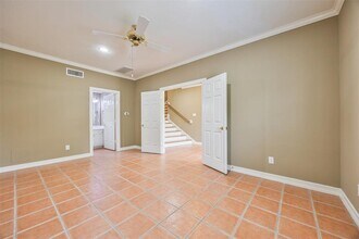 5411 Blossom St in Houston, TX - Building Photo - Building Photo