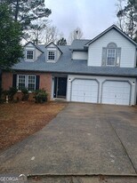 2740 Shelter Cove NW in Duluth, GA - Building Photo