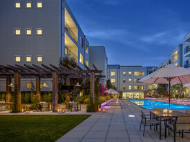 AVE Union in Union Township, NJ - Building Photo