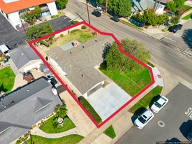 445 E Hoover Ave in Orange, CA - Building Photo