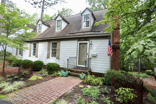 property at 25 Villagewood Cir