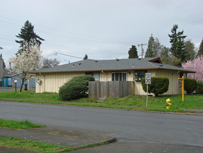 3300 E N St in Vancouver, WA - Building Photo - Building Photo