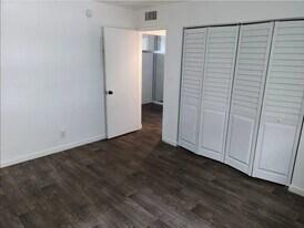 4394 N Federal Hwy, Unit 13 in Fort Lauderdale, FL - Building Photo