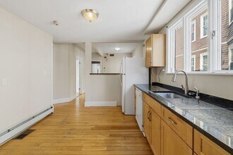 260 Brookline St in Cambridge, MA - Building Photo - Building Photo