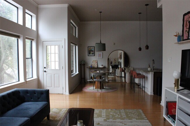 property at 4402 Lillian St