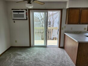 4650 Hayes Rd, Unit 3 in Madison, WI - Building Photo - Building Photo