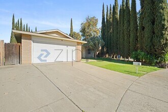 1471 Valenzuela Ct in Pittsburg, CA - Foto de edificio - Building Photo