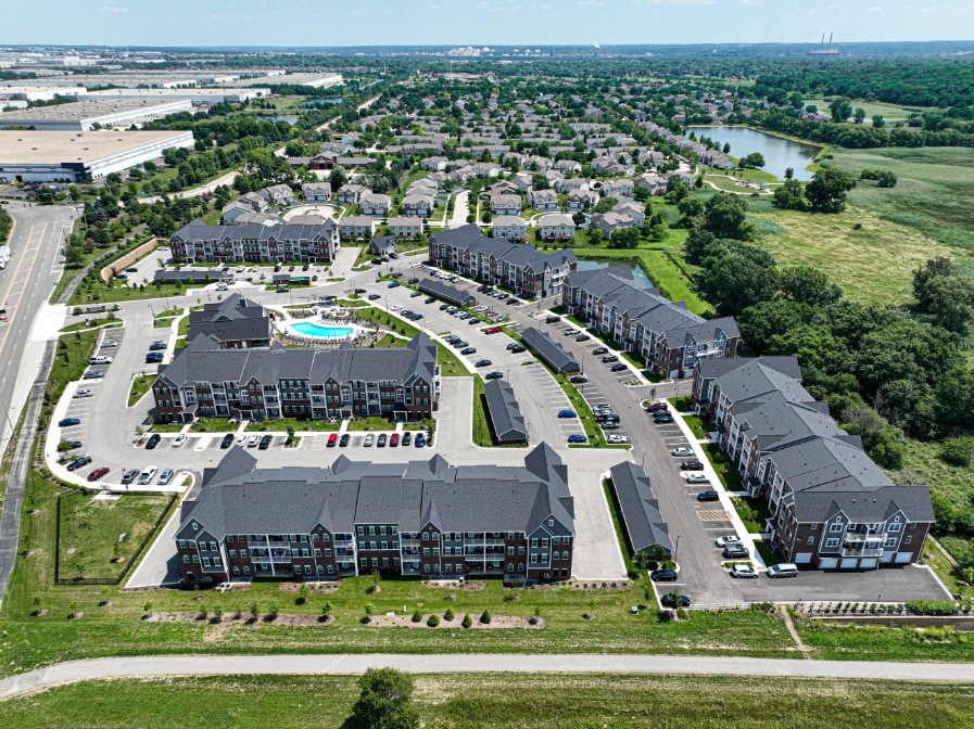 Village Place Apartments in Romeoville, IL - Foto de edificio