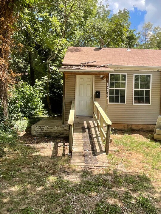 1722 N Fremont Ave in Springfield, MO - Building Photo