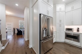 4337 Parkside Pl in Atlanta, GA - Building Photo - Building Photo