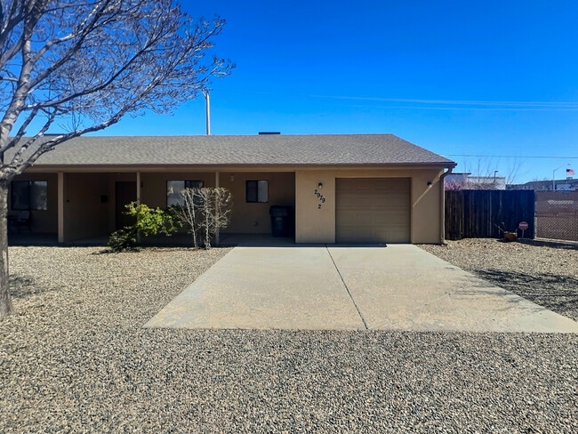 2979 Ned Ct in Prescott Valley, AZ - Foto de edificio - Building Photo