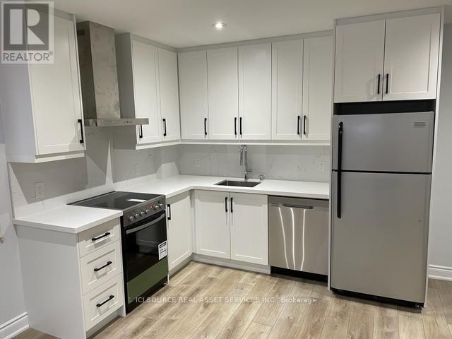 property at 71 Vaughan Blvd