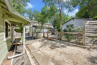 1106 Fairmount Ave in Austin, TX - Building Photo - Building Photo