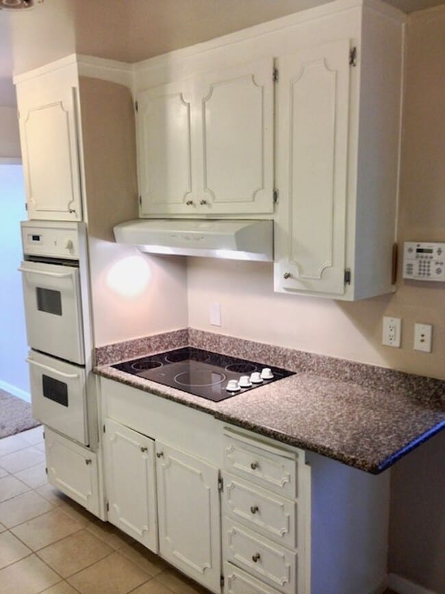 145 Manhattan Dr in Vallejo, CA - Building Photo - Building Photo