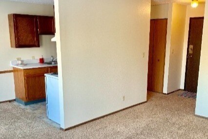 Broadway Apartments in Crookston, MN - Building Photo - Building Photo