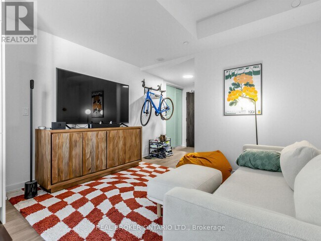 property at 297 College St