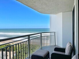 3000 N Ocean Dr, Unit 16B in Riviera Beach, FL - Building Photo