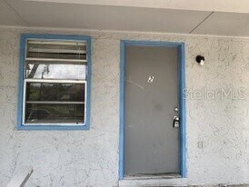 2430 Tanglewood St in Lakeland, FL - Building Photo