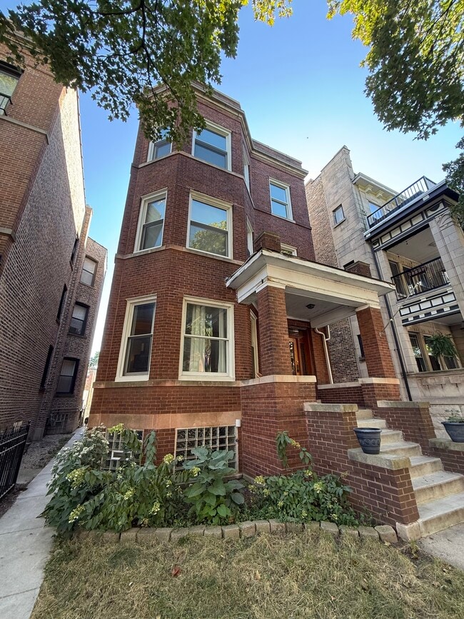 1311 W Cornelia Ave, Unit #3