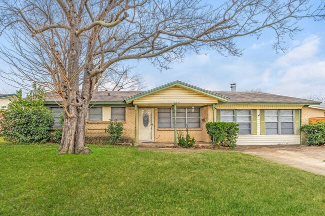 property at 206 Valencia Dr