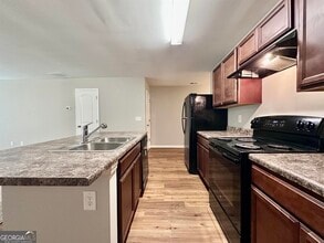 308 Reedell Way in Villa Rica, GA - Foto de edificio - Building Photo