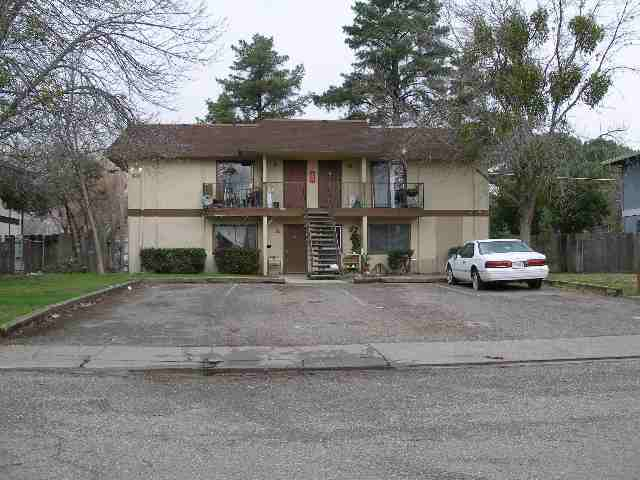 60 Mina Ave in Red Bluff, CA - Foto de edificio