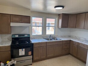 108 Burton St SW in Grand Rapids, MI - Building Photo - Building Photo