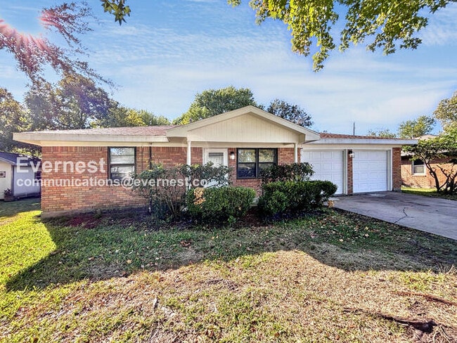 2709 27th Ave N in Texas City, TX - Building Photo - Building Photo