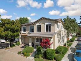 5884 Cedarwood Cmn in Livermore, CA - Building Photo