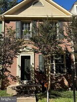 3965 Pepperidge Ct in Woodbridge, VA - Building Photo