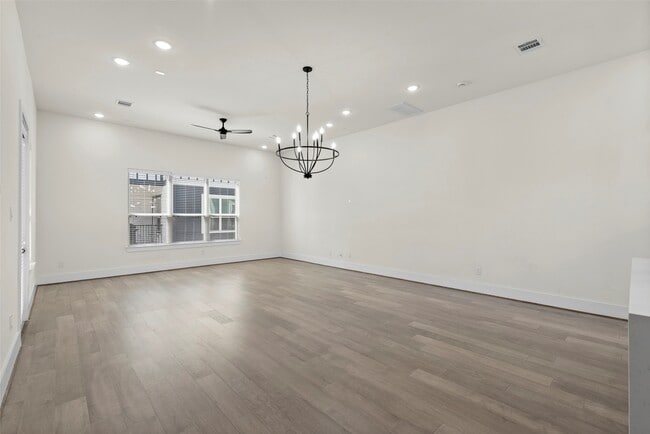 property at 1406 W 21st St