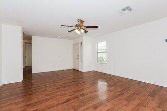 286 W Santa Gertrudis Trl in San Tan Valley, AZ - Building Photo - Building Photo