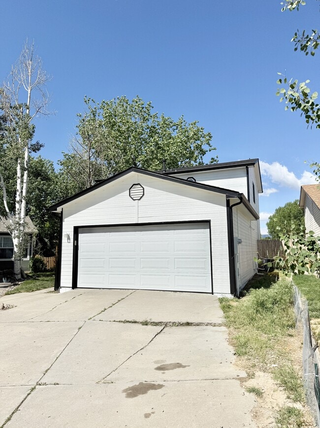 2740 Susan Dr in Loveland, CO - Building Photo - Building Photo