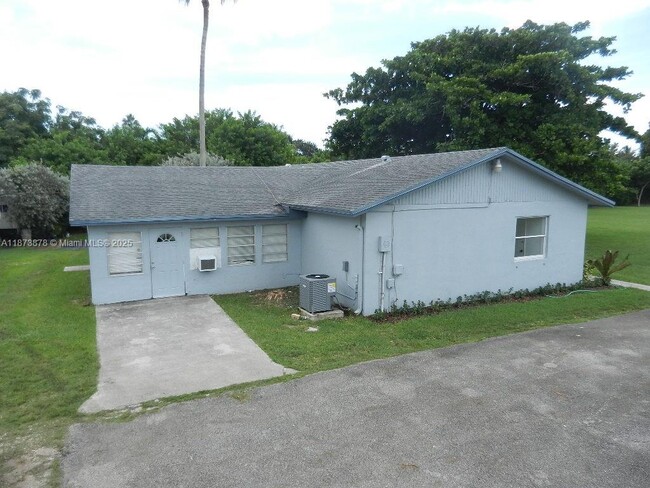 99999 9999 in Homestead, FL - Building Photo - Building Photo