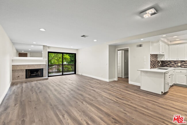 property at 8512 Tuscany Ave