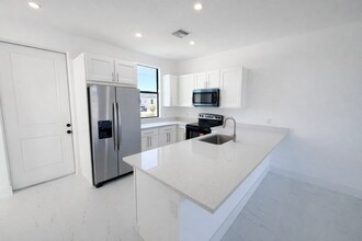 1127 Homer Ave S in Lehigh Acres, FL - Building Photo - Building Photo