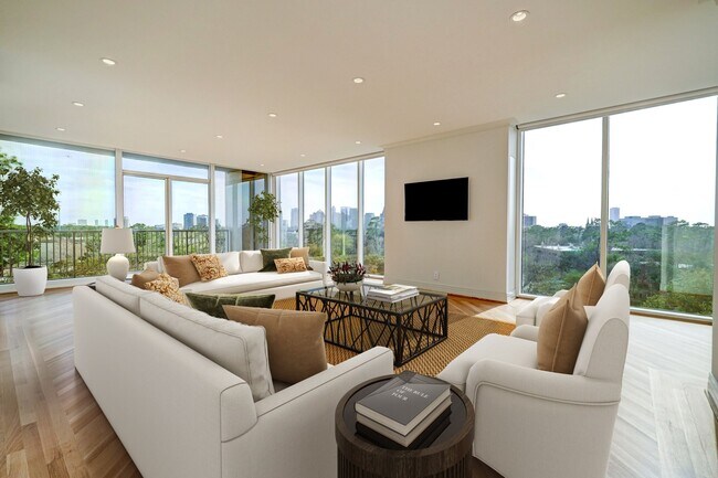 property at 121 N Post Oak Ln