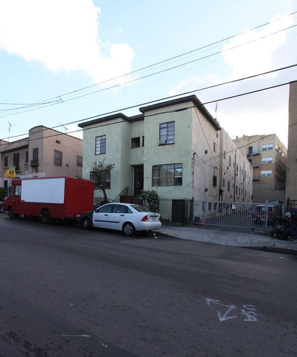 410 Witmer St in Los Angeles, CA - Building Photo