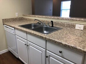 8656 McCoy Rd in Tyler, TX - Building Photo - Building Photo