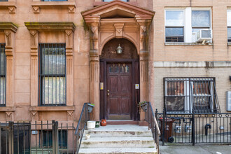 136 Jefferson Ave in Brooklyn, NY - Building Photo - Building Photo