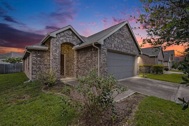 20719 Winghaven Dr