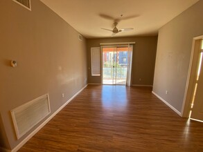 39 E Agate Ave in Las Vegas, NV - Building Photo - Building Photo